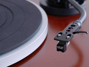 MUSIC HALL MMF-1.5 TURNTABLE